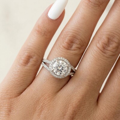 Unique Halo Round Cut Detachable Sterling Silver Ring Set