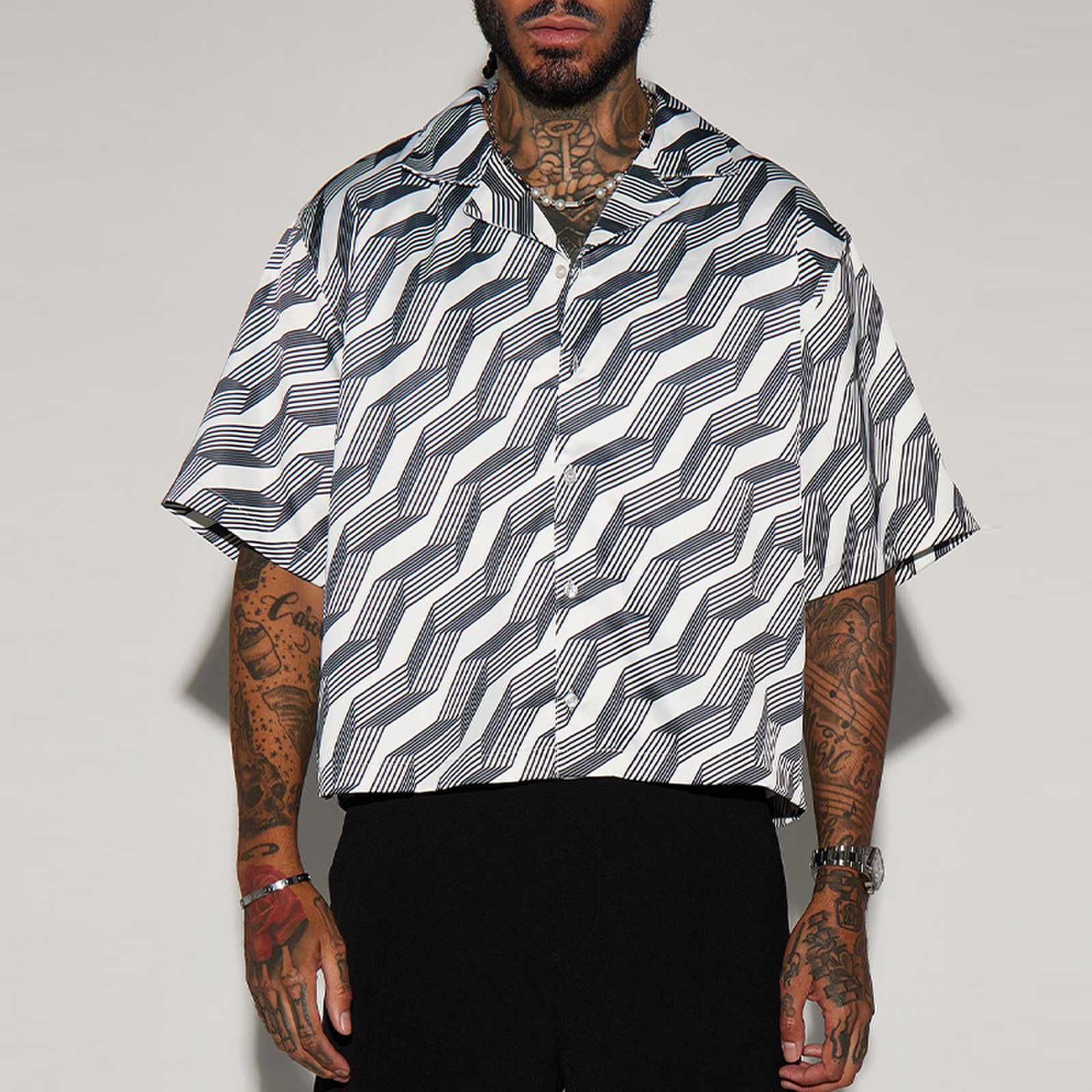 Stylish Geometric Patterned Hawaiian Shirt