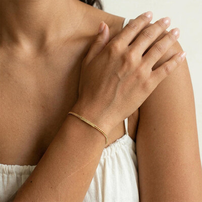 Engraved Bar Curb Chain Bracelet