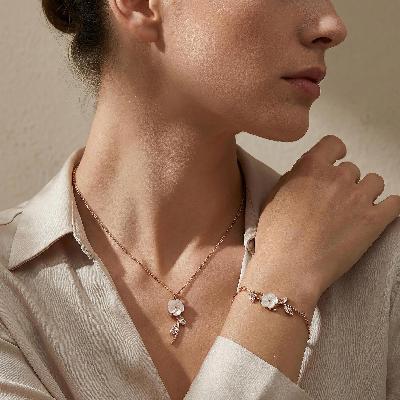 Magnolia Rose Necklace & Bracelet Set