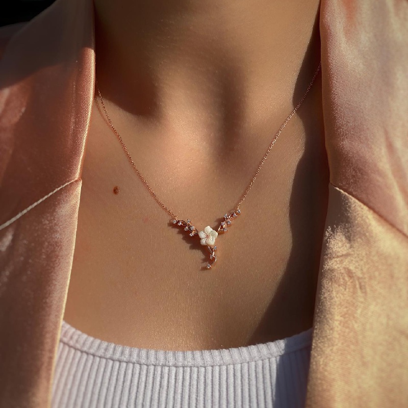 Magnolia and Ivy Love Necklace