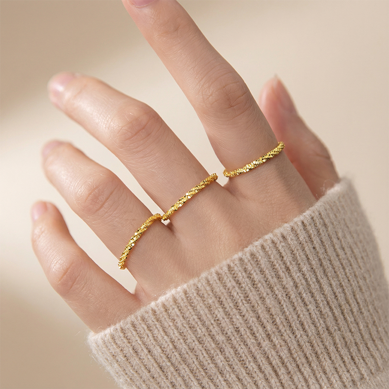 Sparkling Gypsophila Ring