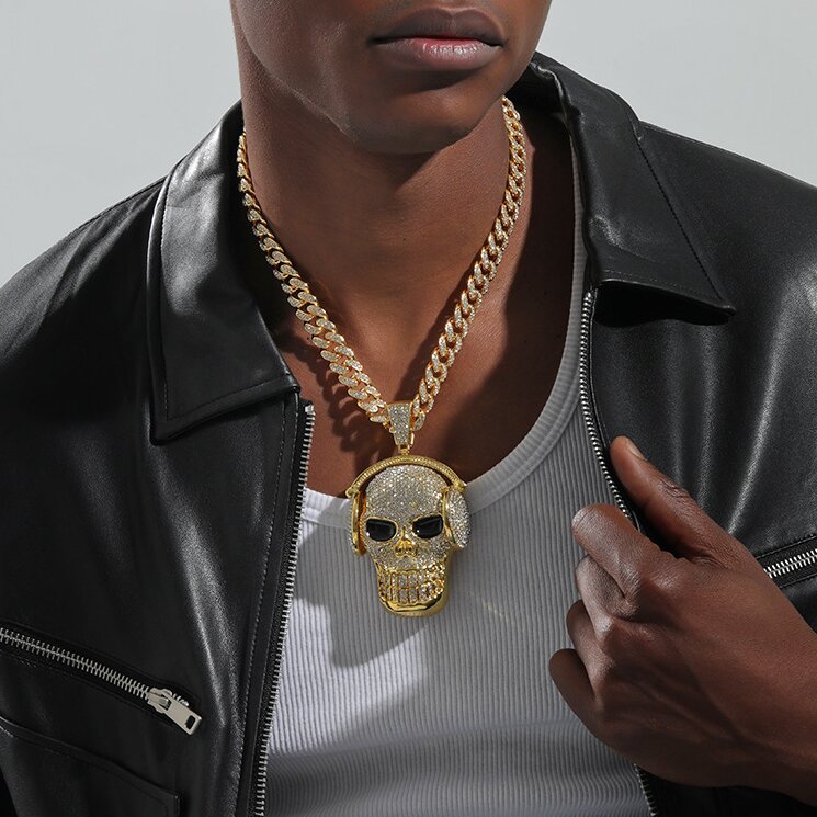 Iced Out Headphone Skull Pendant & 13mm 18inch Cuban Chian Set