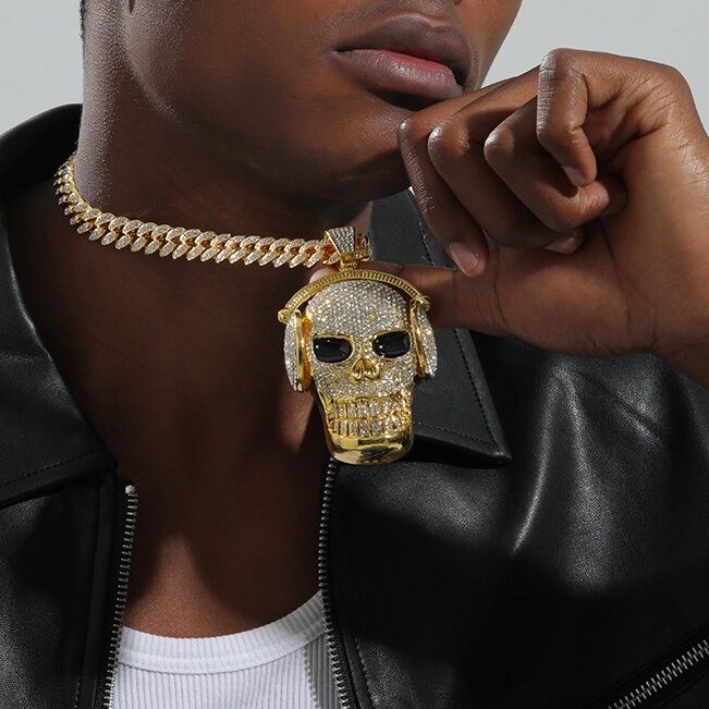 Iced Out Headphone Skull Pendant & 13mm 18inch Cuban Chian Set