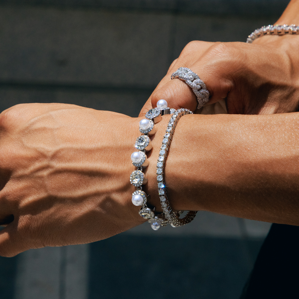 8mm Pearls Tennis Bracelet in White Gold