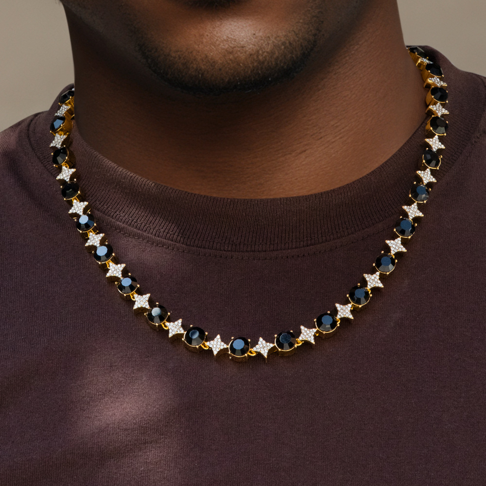 8mm Black Stone Quadrangular Star Necklace in Gold