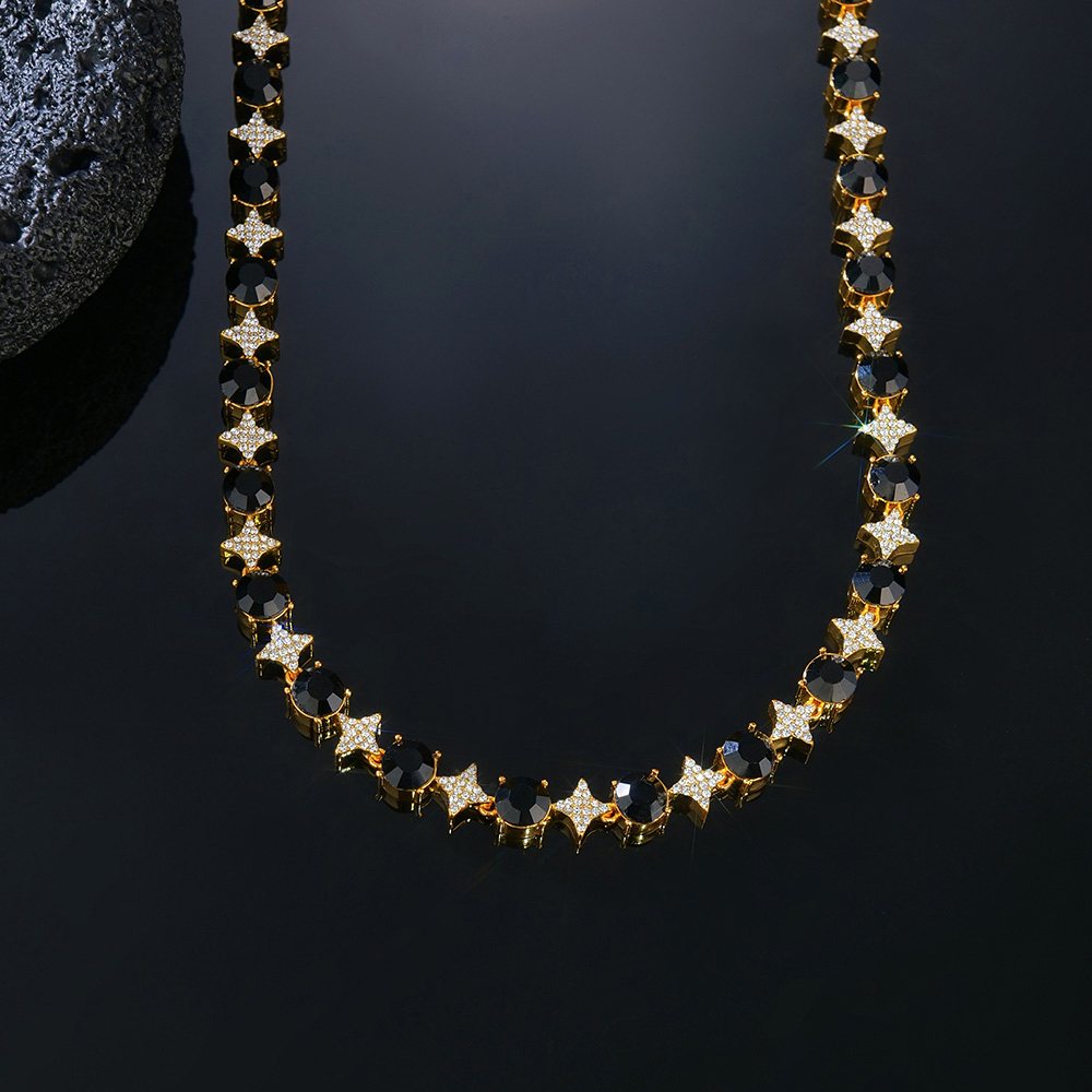 8mm Black Stone Quadrangular Star Necklace in Gold