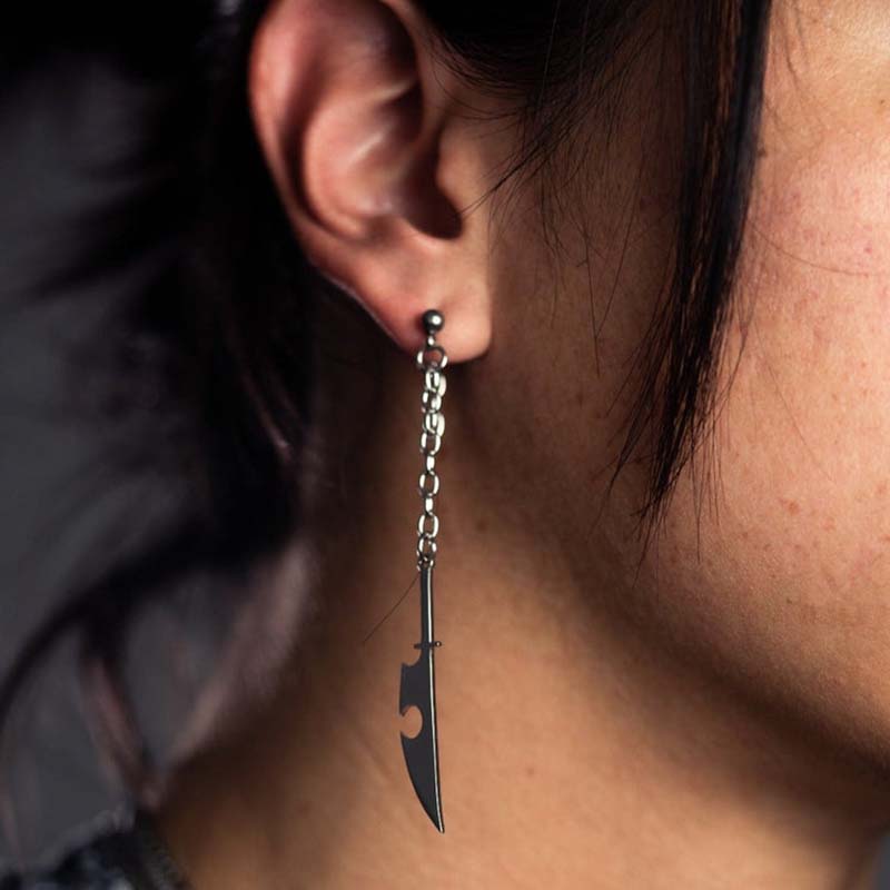 Sword Earring in White Gold