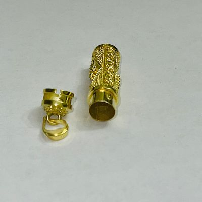 Cylinder Urn Pendant in Gold