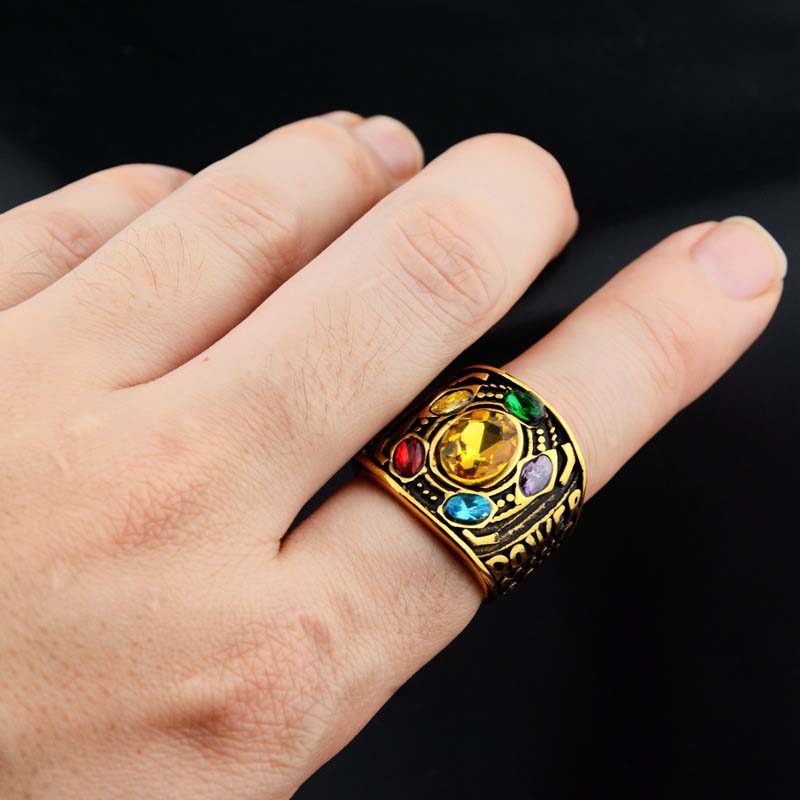 Colorful Diamonds Ring in Gold