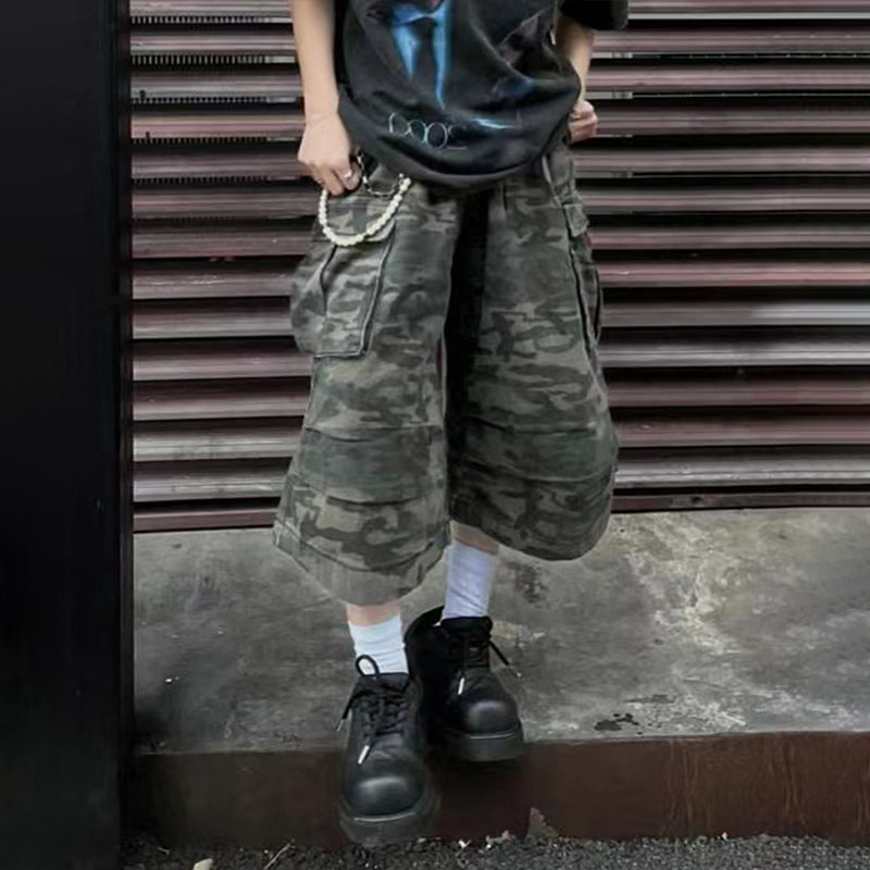 Y2K Machete 7-Point Camouflage Shorts
