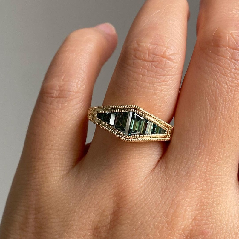 Vintage Patterned Irregular Emerald Cut Band