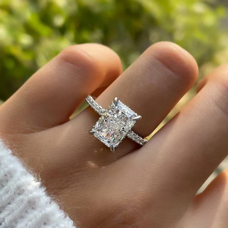 2Ct Radiant Cut Engagement Ring