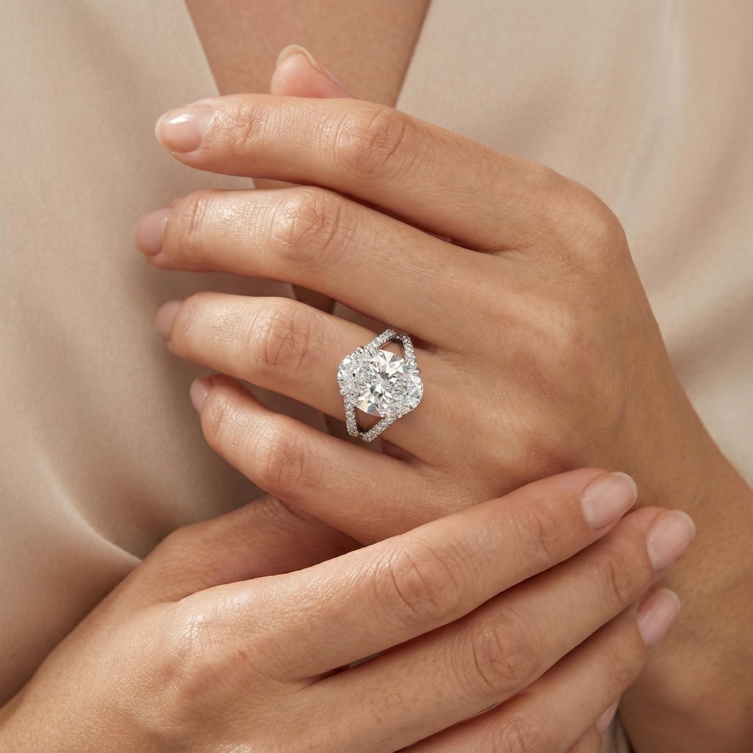 8ct Oval Cut Engagement Ring in Silver