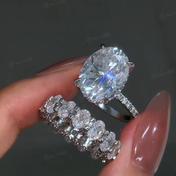 6.5ct Oval Cut Wedding Ring Set in Silver 6.5ct Oval Cut Wedding Ring Set in Silver
