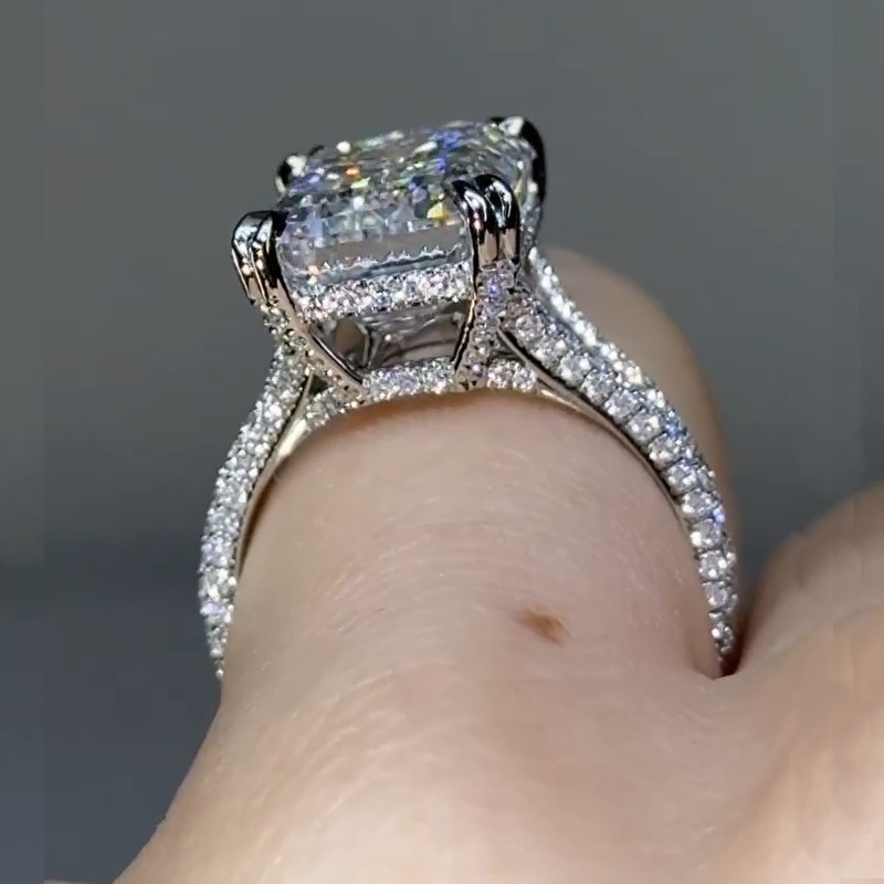 Elegant Emerald Cut Engagement Ring in Silver