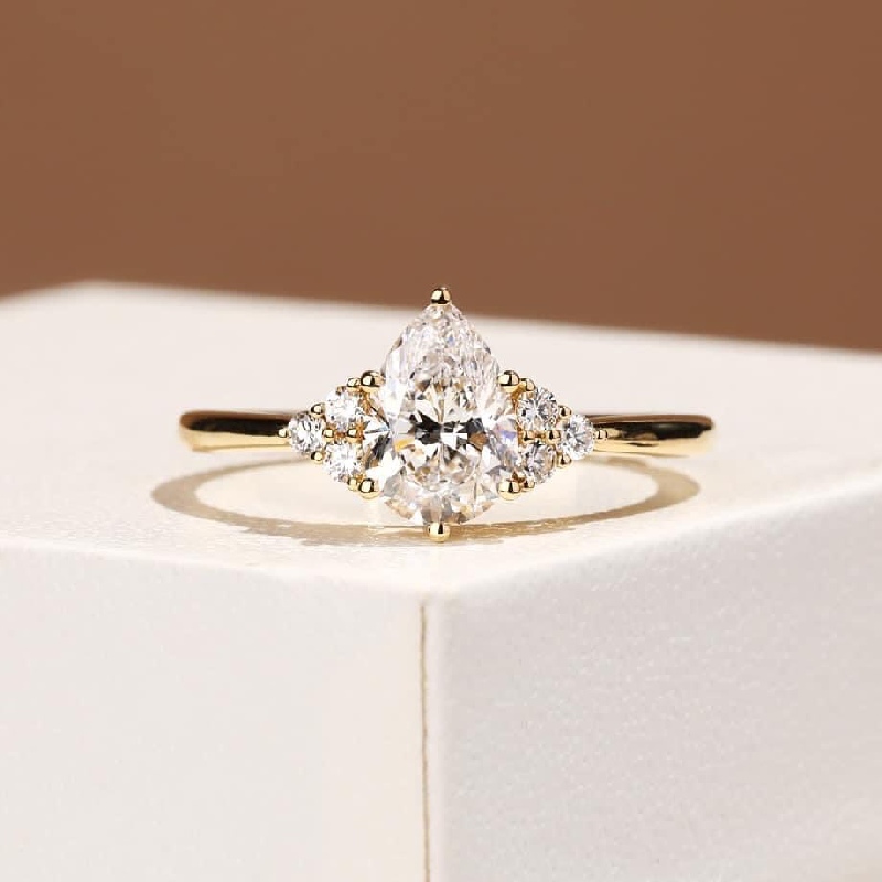 Pear Cut with Side Round Diamond Engagement Ring