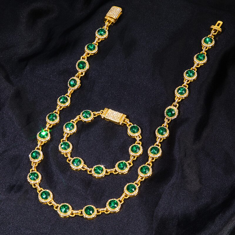 Round Brilliant Cut Emerald Green Diamonds Necklace & Bracelet