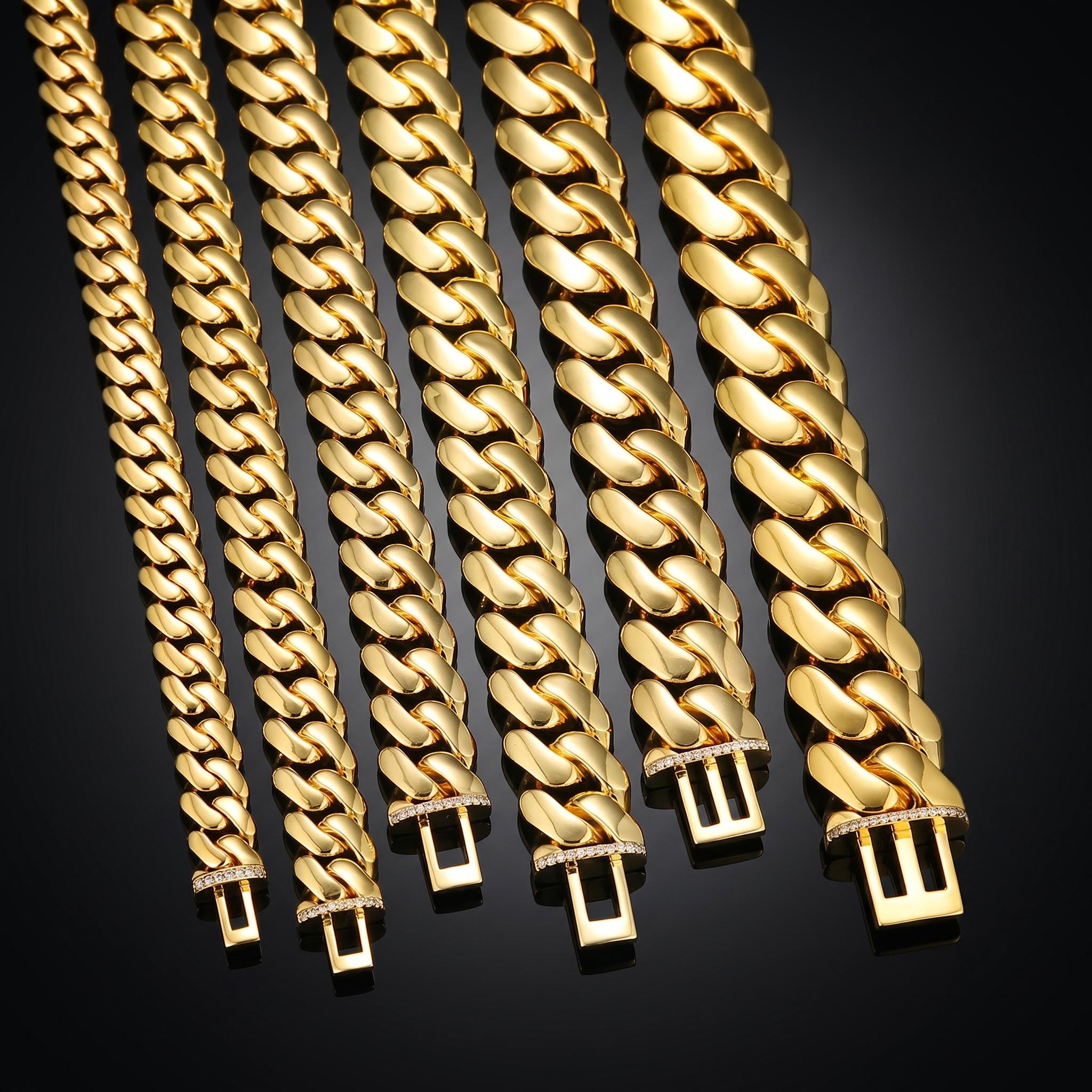 20mm/22mm Iced Clasp Cuban Bracelet in Gold