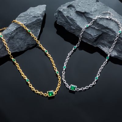 Emerald Green Princess Cut & Oval Cut Diamonds Necklace