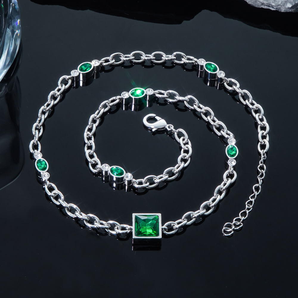 Emerald Green Princess Cut & Oval Cut Diamonds Necklace