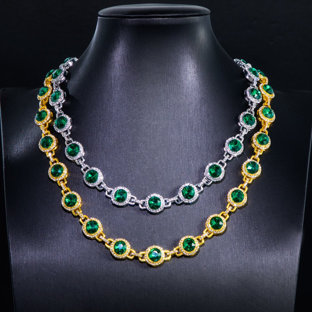 Round Brilliant Cut Emerald Green Diamonds Necklace