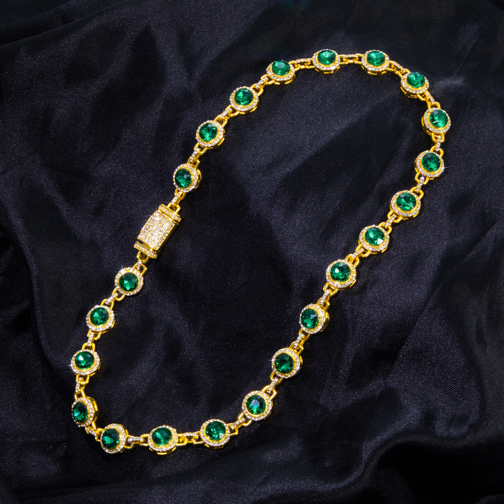 Round Brilliant Cut Emerald Green Diamonds Necklace