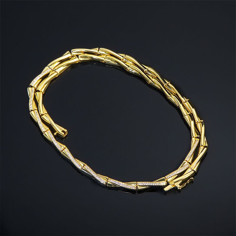 Iced Out Cross Over X Link Chain