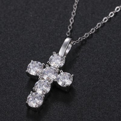 S925 Sterling Silver Moissanite Claw Ice Out Cross Pendant