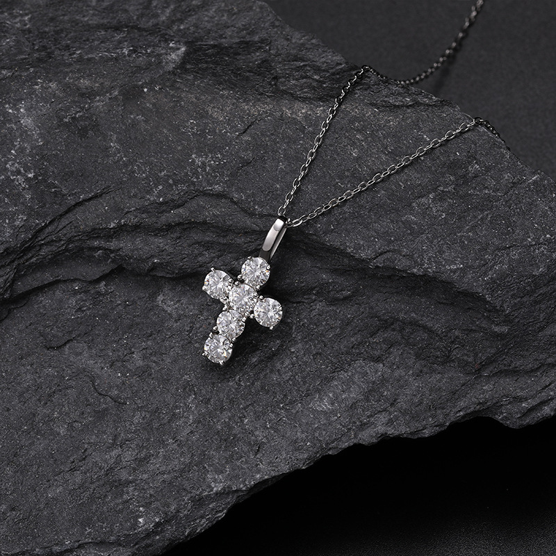 S925 Sterling Silver Moissanite Claw Ice Out Cross Pendant