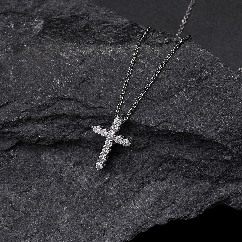 S925 Sterling Silver Moissanite Iced Round Cut Cross Pendant