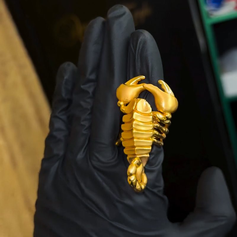 Scorpion Ring in Gold