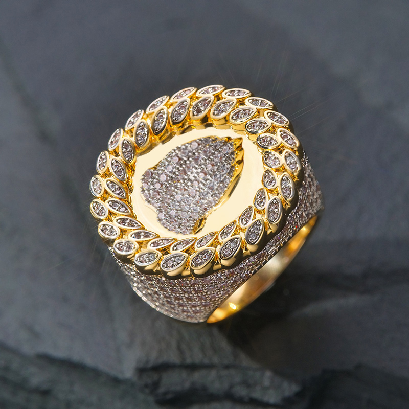 Prayer Hands Ring in Gold Prayer Hands Ring in Gold