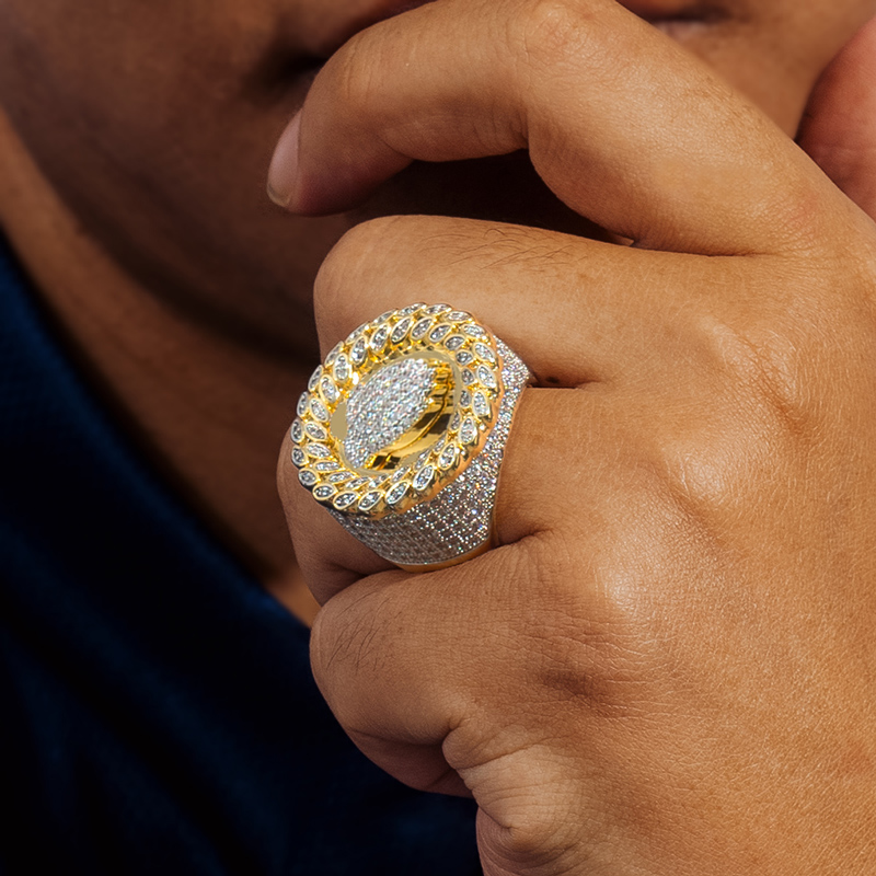 Prayer Hands Ring in Gold Prayer Hands Ring in Gold