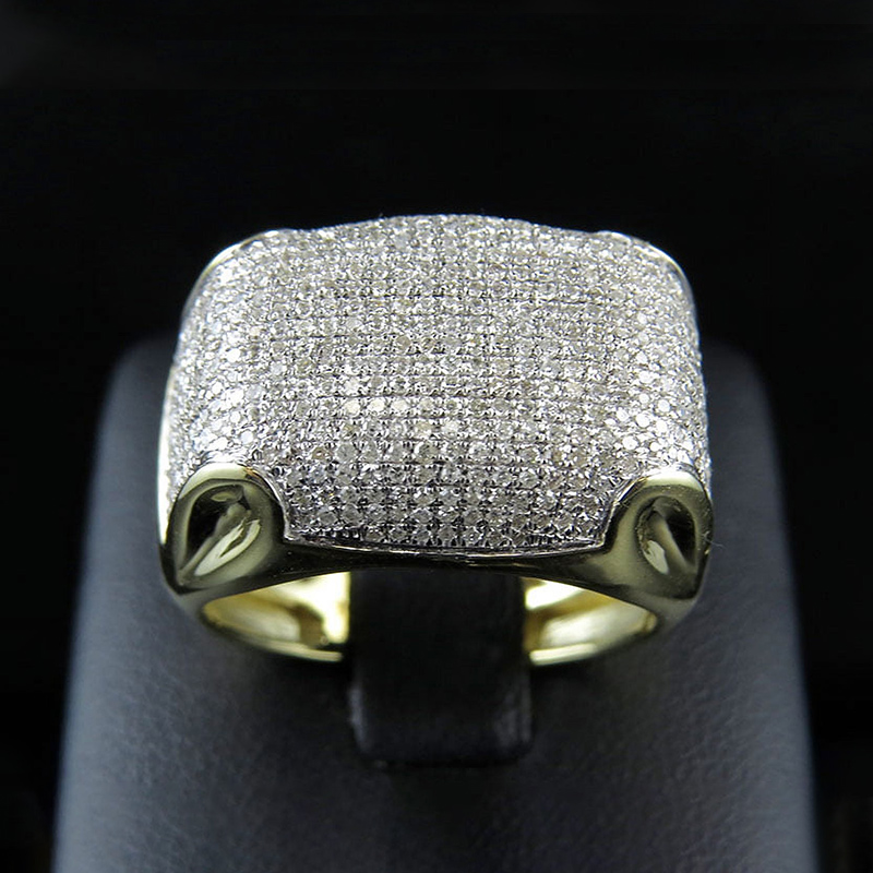 Iced Out Ring in Gold