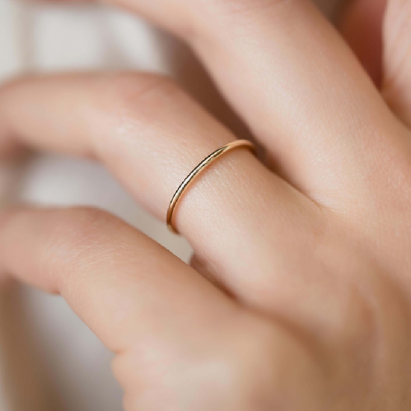 Smooth and Skinny Thin Ring