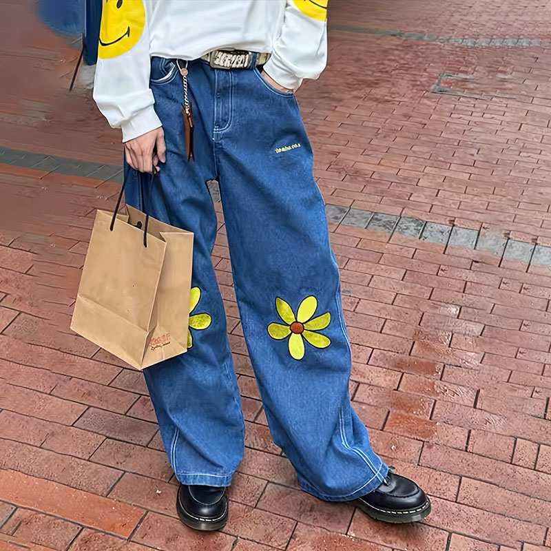 Y2K Daisy Embroidered Jeans