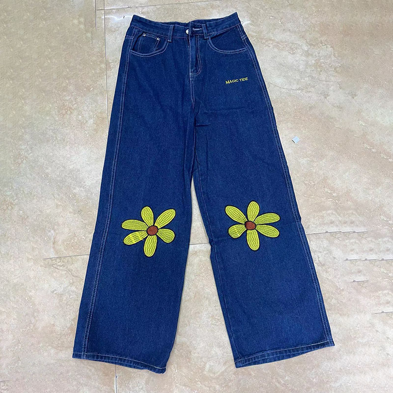 Y2K Daisy Embroidered Jeans