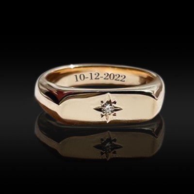 0.1 CTW White Diamond Men's Star Signet Ring