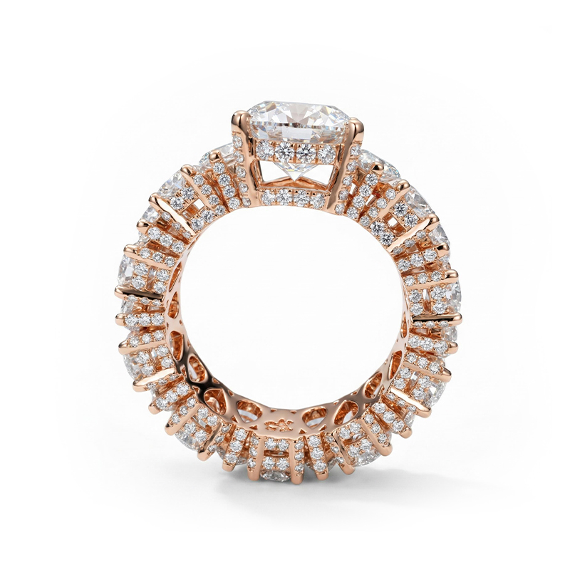 Luxury 10.5Ct Pear Cut Engagement Ring in Rose Gold