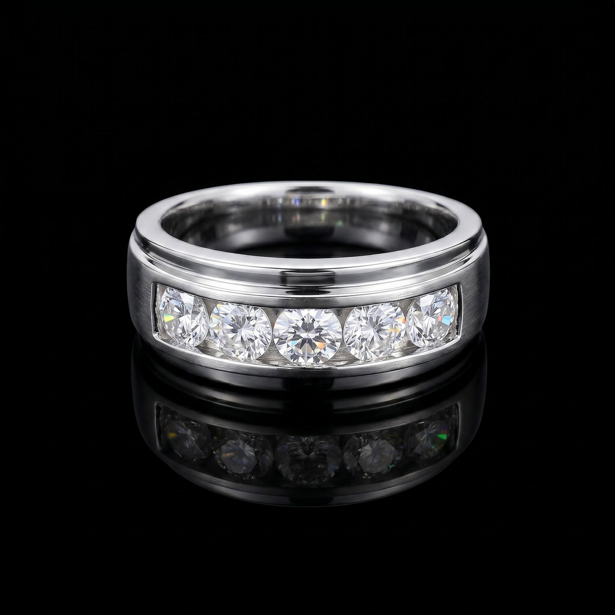 Moissanite 2.0 CTW Round Cut Men's Engagement Ring in S925 Silver