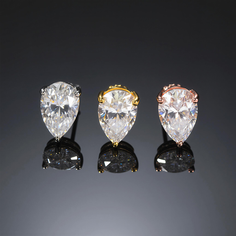 925S & VVS Moissanite 1Ct Pear Cut Stud Earrings