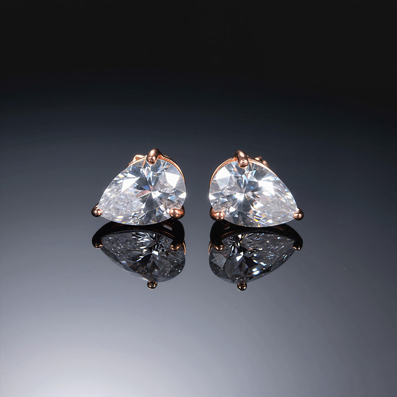 925S & VVS Moissanite 1Ct Pear Cut Stud Earrings
