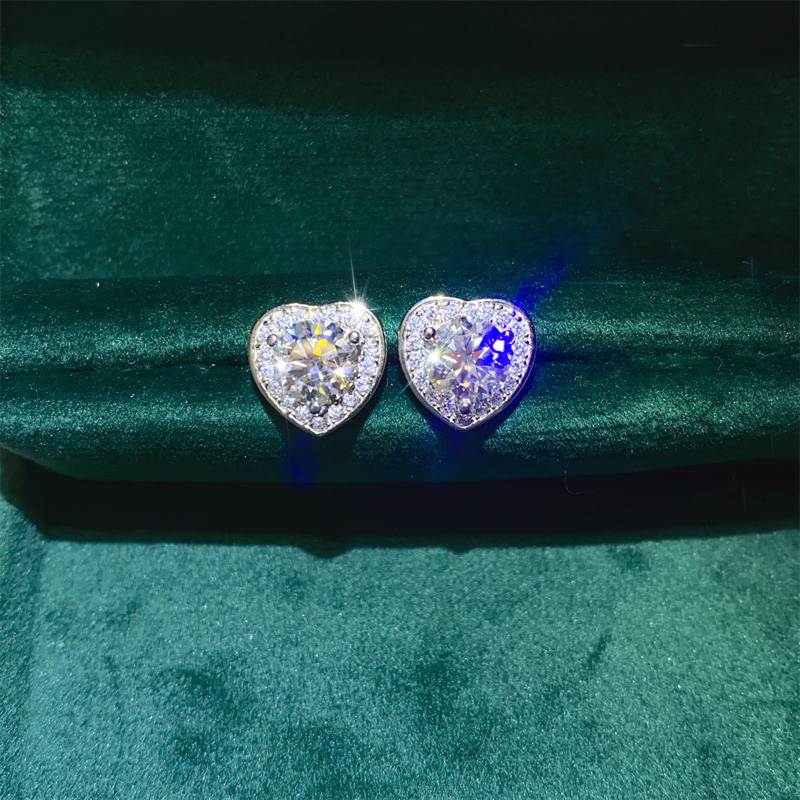 0.5Ct/1Ct Certified VVS1 Moissanite Heart Halo Earrings in S925 Silver