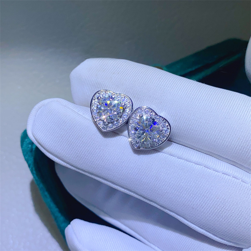 0.5Ct/1Ct Certified VVS1 Moissanite Heart Halo Earrings in S925 Silver