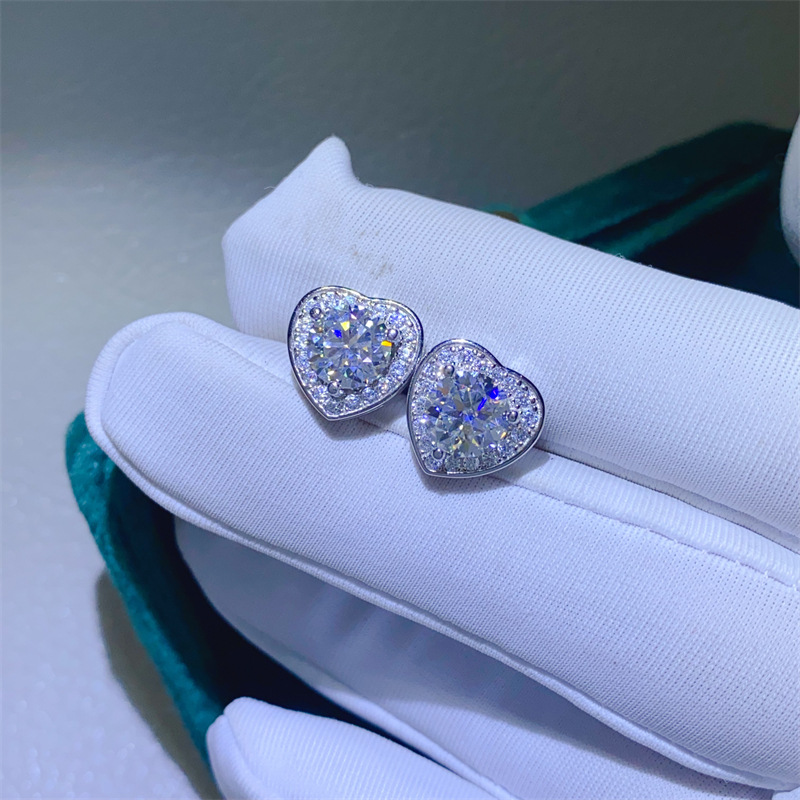 0.5Ct/1Ct Certified VVS1 Moissanite Heart Halo Earrings in S925 Silver