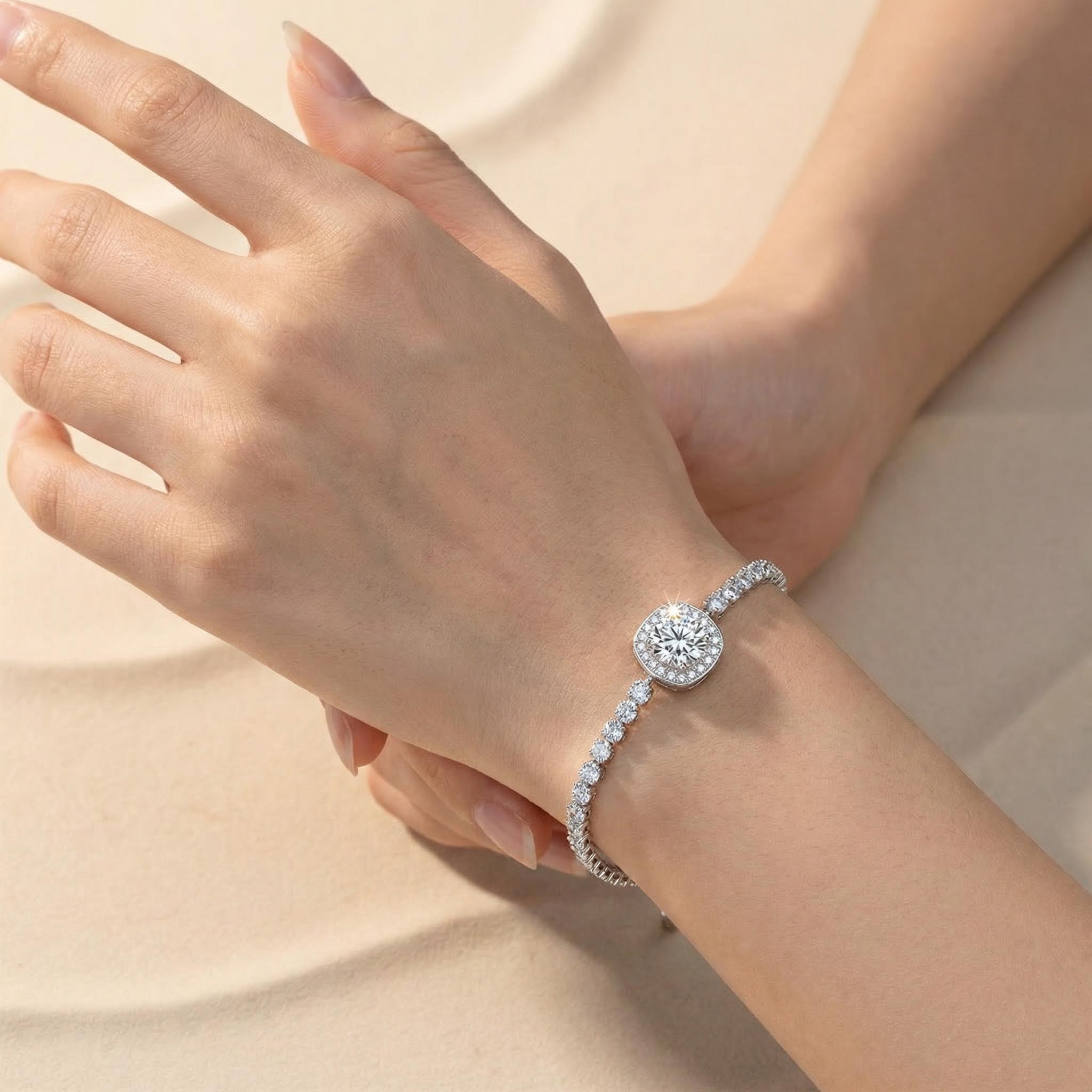 Colorful Round Cut VVS Moissanite S925 Silver Bracelet Colorful Round Cut VVS Moissanite S925 Silver Bracelet
