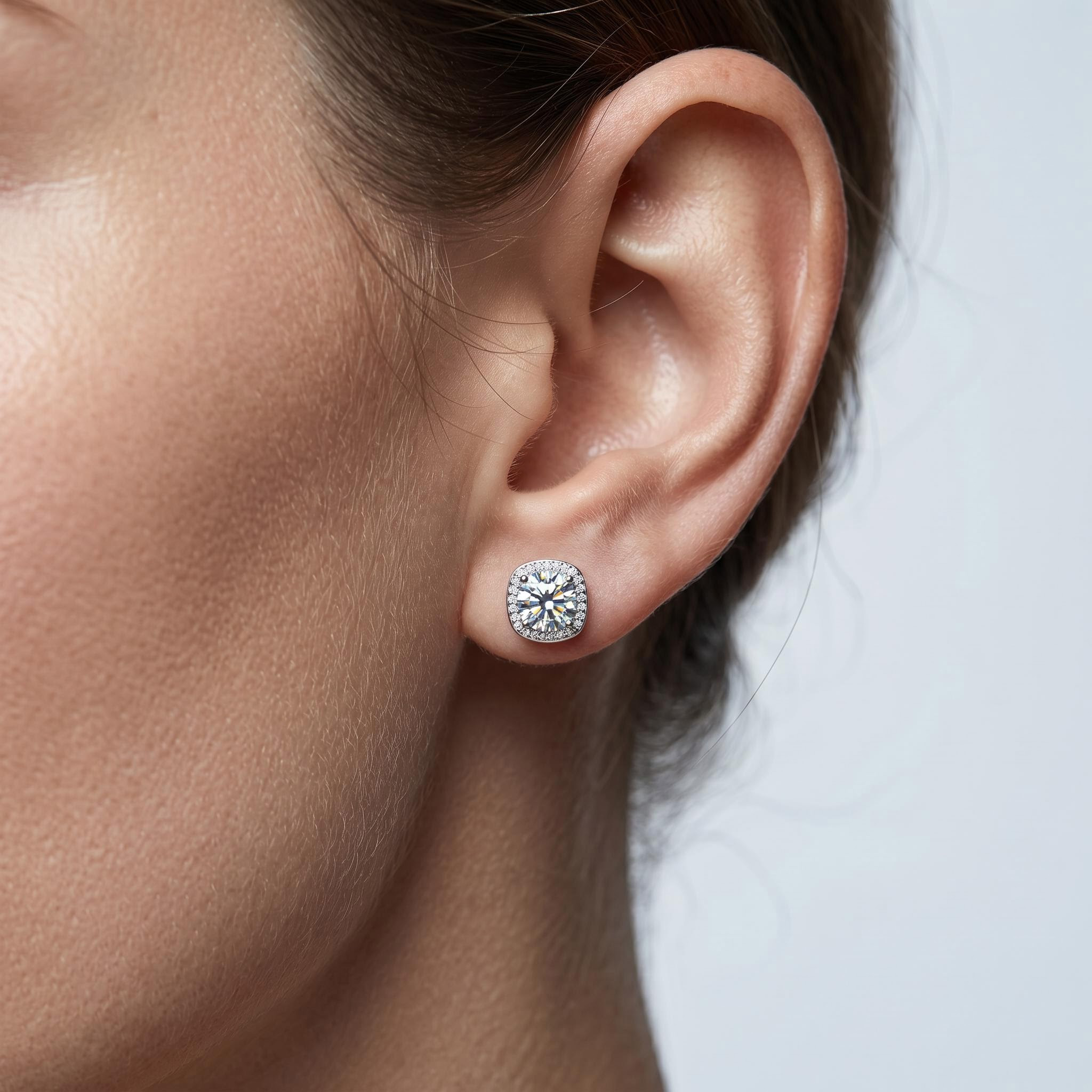 0.5CT/1CT/2CT Square Shape VVS Moissanite S925 Silver Halo Stud Earrings with White Gold 0.5CT/1CT/2CT Square Shape VVS Moissanite S925 Silver Halo Stud Earrings with White Gold