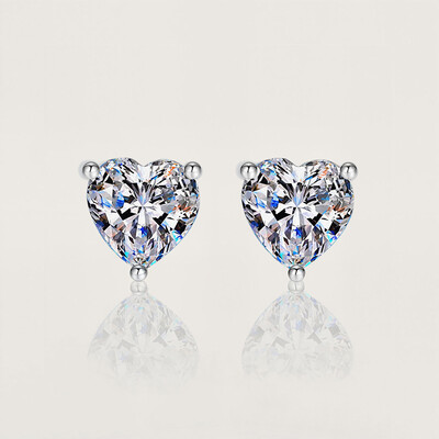 0.5CT/1CT Heart Cut VVS Moissanite S925 Silver Stud Earrings