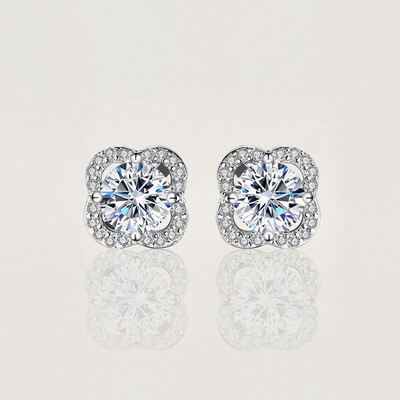 VVS Moissanite S925 Silver Four-leaf Clover Stud Earrings